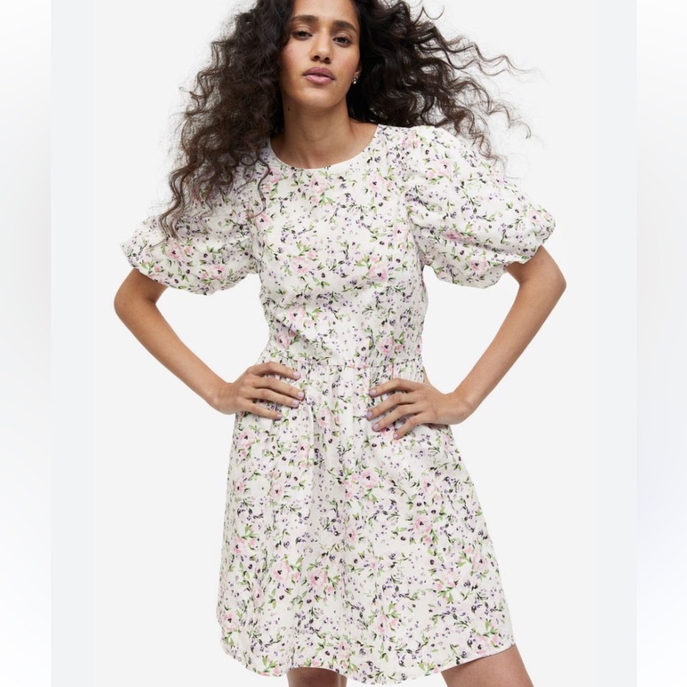 Divided H&M cotton  short dress with puff sleeves and open back M